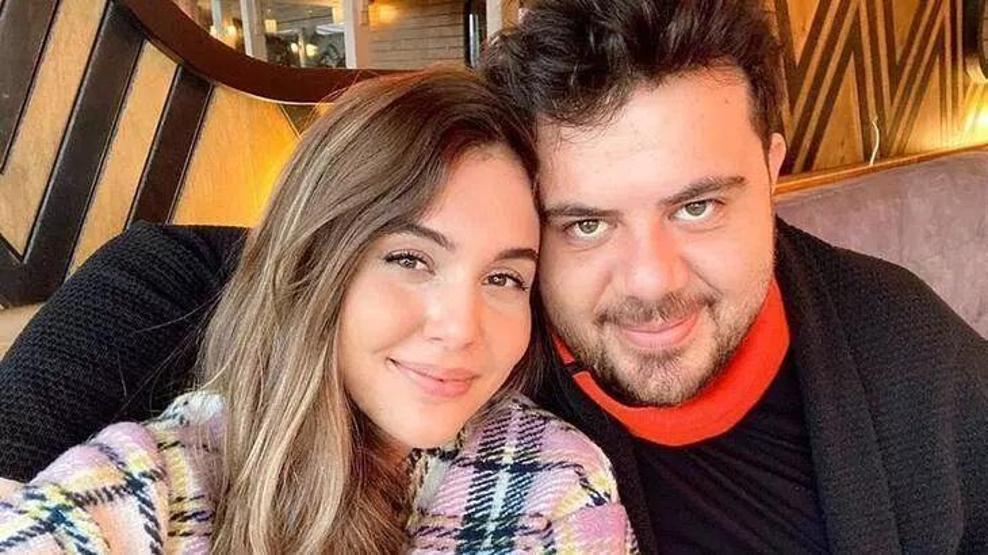 Eser Yenenler - Berfu Yenenler çifti şoke oldu Pariste dolandırıldılar 300 EURO ÖDEDİK