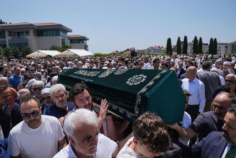 Usta tiyatro sanatçısı Hüseyin Goncagül son yolculuğuna uğurlandı