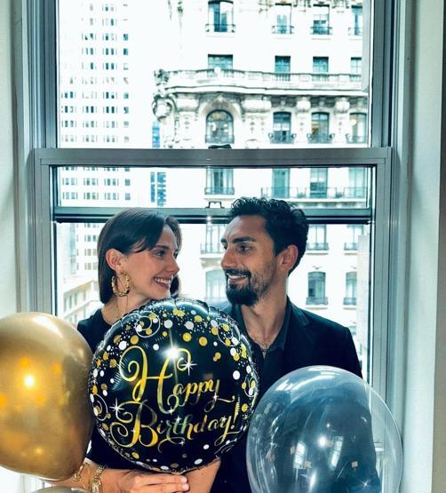 Alina Boz-Umut Evirgen çifti New Yorkta aşka geldi 27. YAŞINI BÖYLE KUTLADI