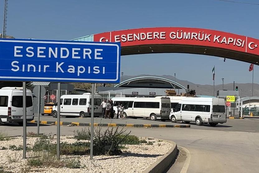 Türkiye-İran sınırında son durum: Vatandaşların Türkiyeye girişleri sürüyor