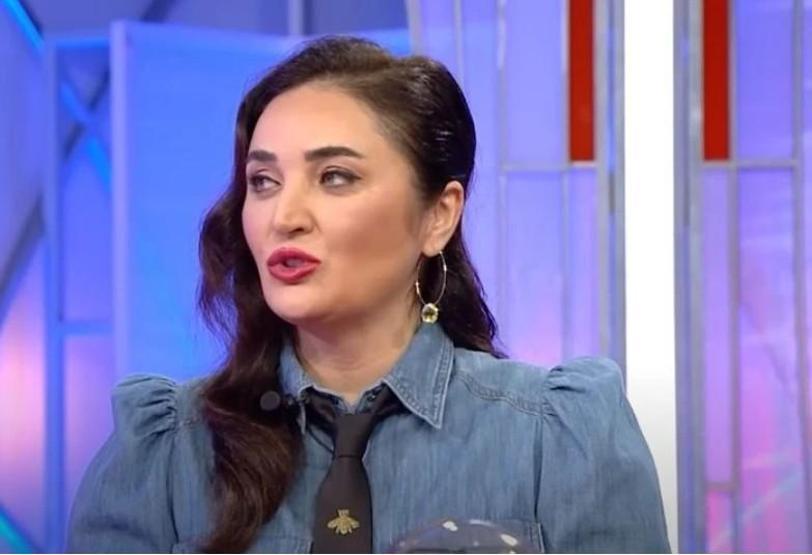 Fadik Sevin Atasoy’un Gizlediği Acı Gerçek Ortaya Çıktı “Küllerimden Doğdum” Diyerek İlk Kez Anlattı
