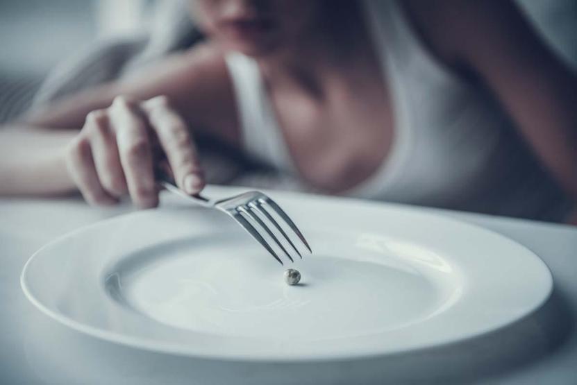 Şok Nitelikli Sıvı Diyetler, Yetersiz Yemek Yeme, Aşırı Kilo Kaybetme... Aman Dikkat İnce Beden Baskısı Bu Hastalığı da Beraberinde Getiriyor