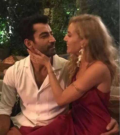 Kenan İmirzalıoğlu ile Sinem Kobal Boşanıyor Mu Evliliklerine Yönelik Söylentiler Son Buldu