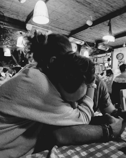 İlker Kaleli aşka geldi Sılaya romantik kutlama: İYİ Kİ DOĞDUN HAYATIMIN ŞARKISI