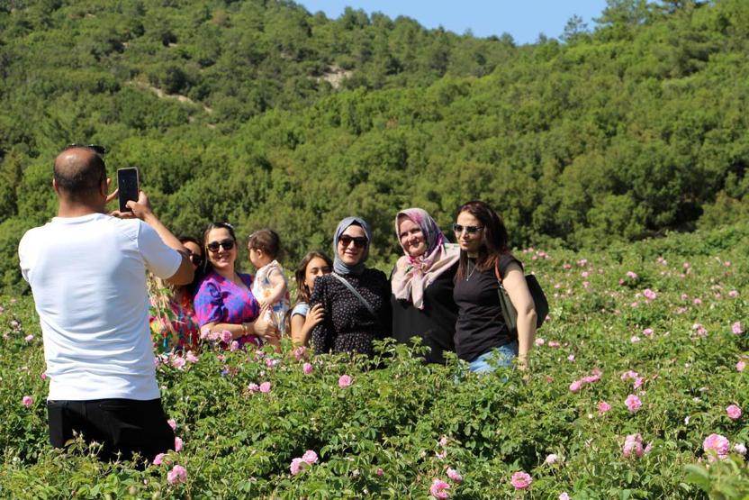 Türkiyenin Çiçek Kokulu Şehri Akın Akın Geliyorlar Tatilciler Fotoğraf Yarışına Girdi