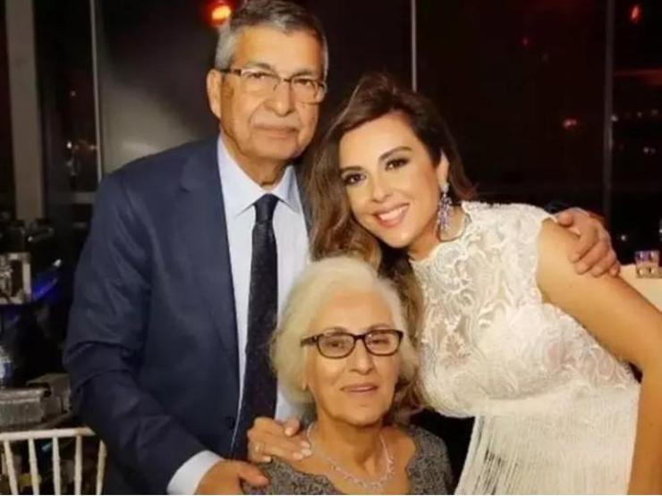 Aslı Hünelden Duygusal Paylaşım: Zorlanıyorum, Debeleniyorum