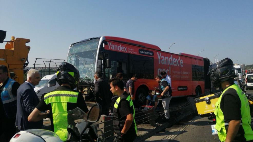 Haliçte metrobüs kazası: Çok sayıda ekip bölgeye sevk edildi