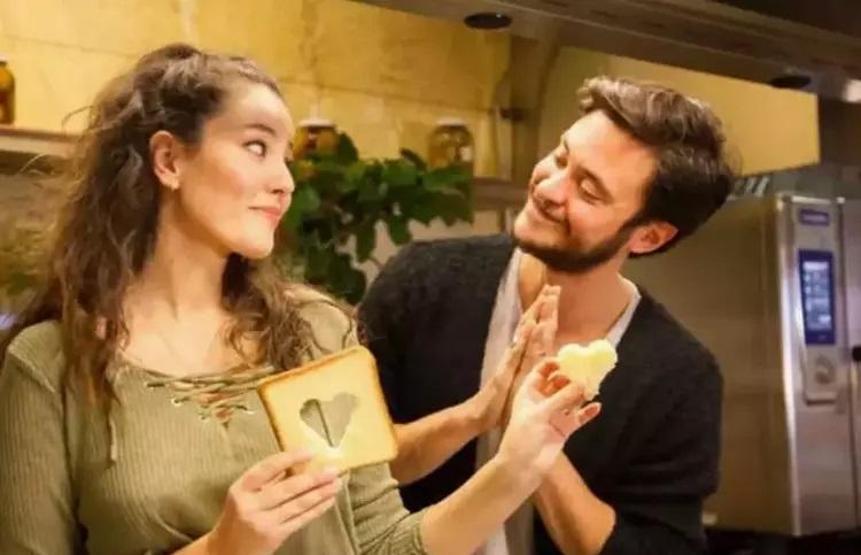 Pelin Akille evliliği biten Anıl Altan, Nilsu Berfin Aktaş’la aşk mı yaşıyor İDDİALARA ÇARPICI YANIT