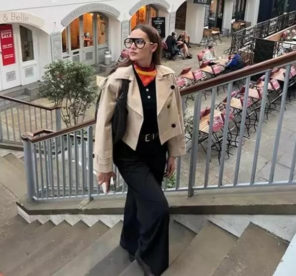 Fahriye Evcen, Londra Tatilinden Peş Peşe Paylaşımlar Yaptı Şehirde Renkli Anlar