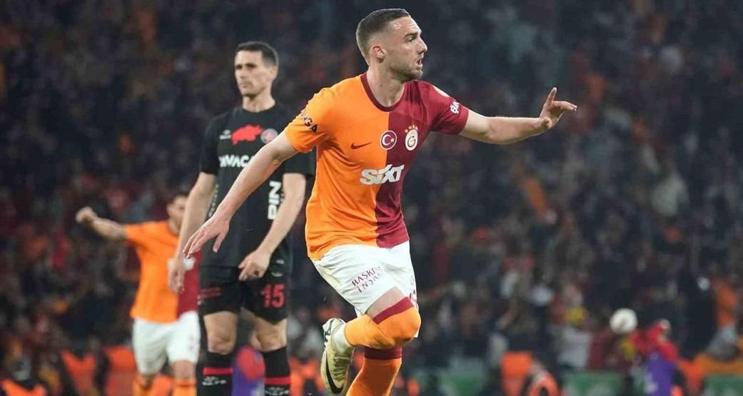 Galatasarayda bir ayrılık daha Okan Buruktan izin çıktı...