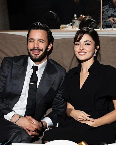 Hande Erçel ve Barış Arduç, Aşkı Hatırla Galasında Büyüledi
