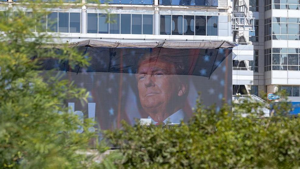 İsrail’de gündeme bomba gibi düşen Trump pankartı: Bay Başkan işi bitir