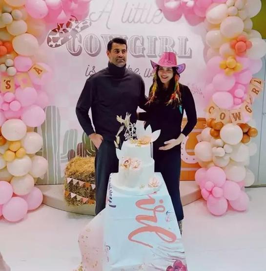 Hamilelikte 30 kilo almıştı Volkan Demirin güzeller güzeli eşi Zeynep Demirel fit hali ile dikkat çekti
