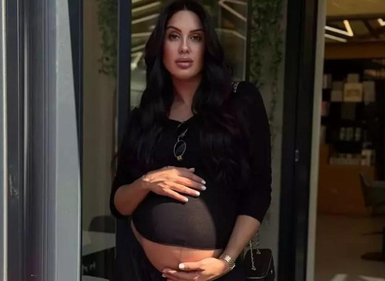 Sahra Işıktan Anneliğin Zorluklarına Dair Çarpıcı İtiraf: Kimse Kolay Demesin