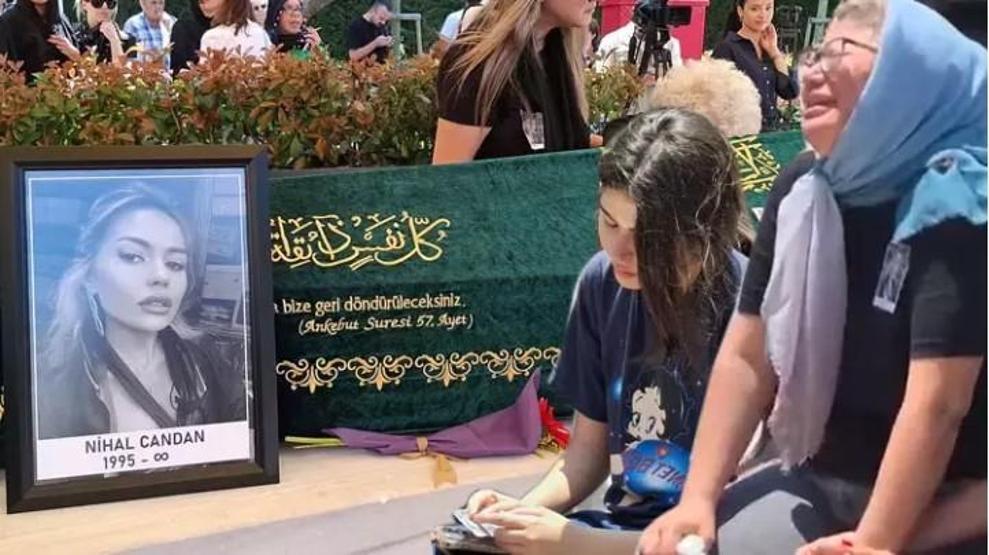 Nihal Candan toprağa verildi Kız kardeşi Bahar Candan ve annesinin yürek burkan feryadı