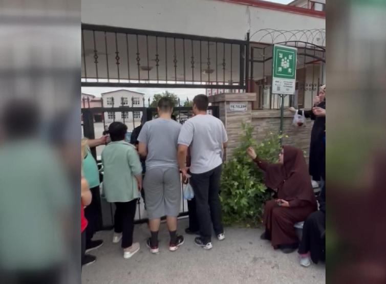 Bursa’da sınav günü heyecanı: Otobüs şoförünün duyarlılığı 5 adayı sınava yetiştirdi