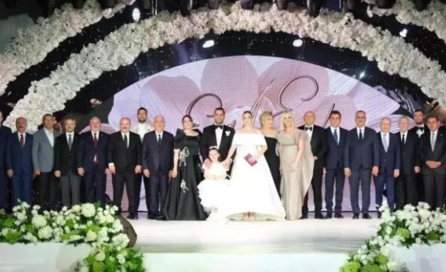 Sinan Enginin Kızı Elif Engin ile Ahmet Ahlatcının Oğlu Ahmet Emin Ahlatcı Evlendi