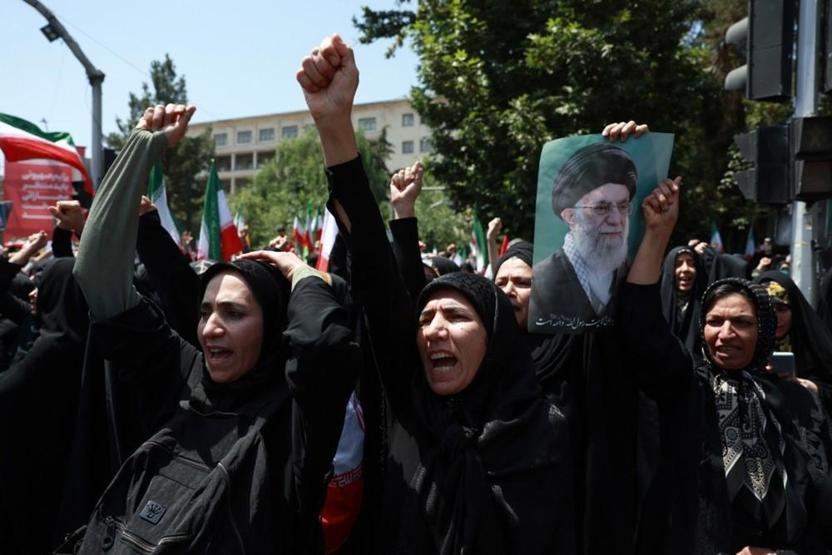 ABD saldırıları sonrası İranlılar meydana indi: Savaşacağız, öleceğiz, teslim olmayacağız