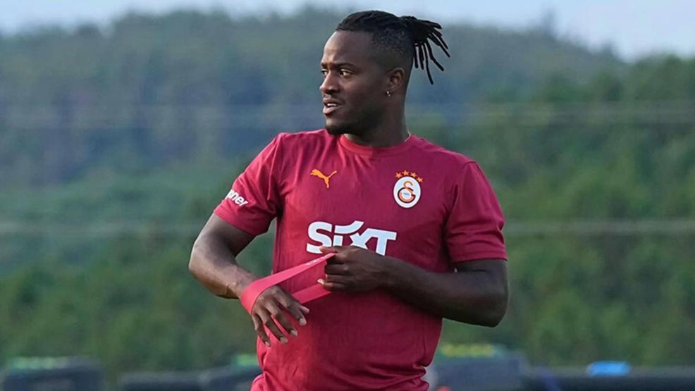 Galatasarayın eski yıldızı Batsuayinin yeni imajını görenler tanıyamıyor