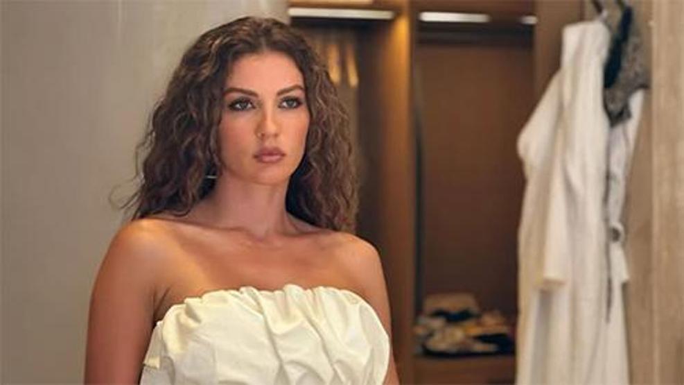 Burcu Özberk Açtı Ağzını Yumdu Gözünü Kendisine Gelen O Mesajı İfşaladı, Ateş Püskürdü