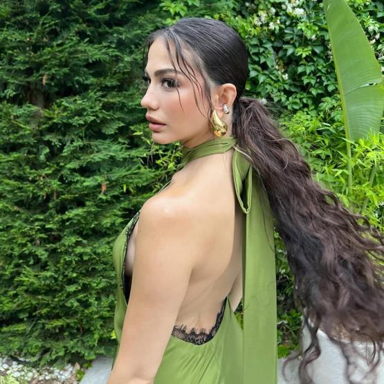 Eşref Rüyanın Nisanı Demet Özdemirden Yaz Şıklığı Rüya Kombinler Çok Konuşuluyor