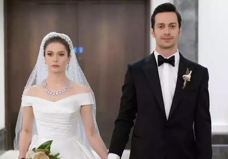 Feyyaz Şerifoğlu ile Merve Dinçkol Bu Yaz Evleniyor Düğün Detayları Belli Oldu