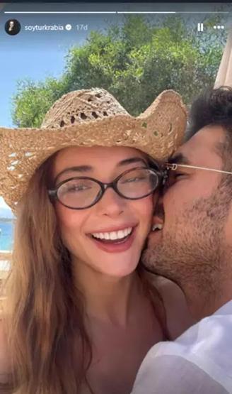 ROMANTİK POZ Rabia Soytürk ve sevgilisi Samet Vuruşan sosyal medyada aşka geldi