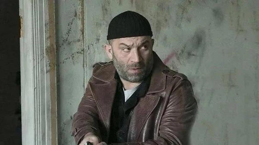 İMAJ DEĞİŞTİRDİ Arka Sokakların Mesut Komiseri Şevket Çoruhun son hali şaşırttı
