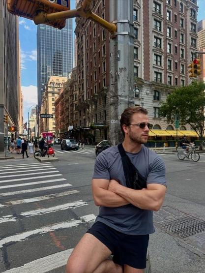 New York tatilinde paylaştı Tolga Sarıtaş, oğlunun adını böyle duyurdu