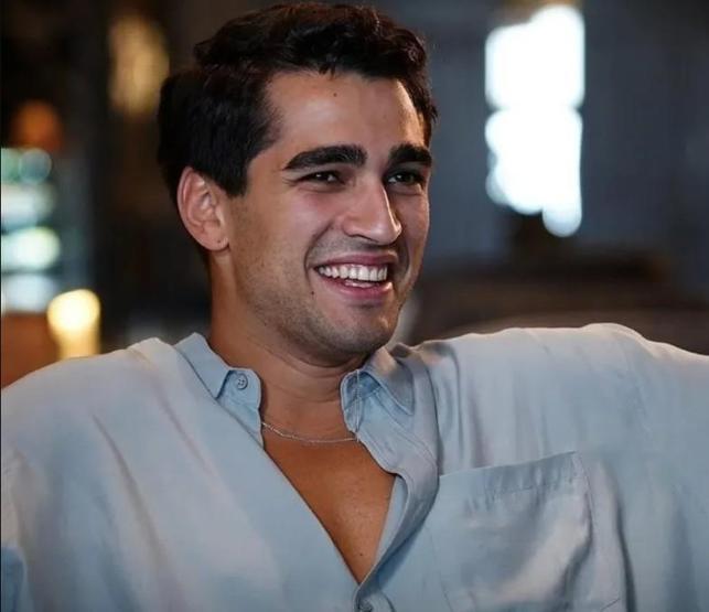 Vatani Görevini Tamamlayan Mert Ramazan Demir, Tatil İçin Birleşik Krallıka Gitti