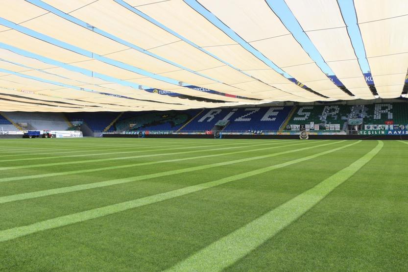 Çaykur Rizespor stadının çimlerine branda önlemi