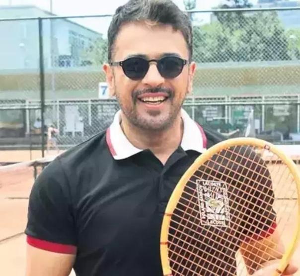 Emre Altuğun aşk itirafı şoke etti: Sevgilim sanat camiasından Meğer 1 seneye yakın birliktelermiş