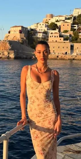 Rafael Cemo Çetin ile aşk yaşayan Dilan Çiçek Denizden tatil paylaşımı: EN SEVDİĞİM ADA