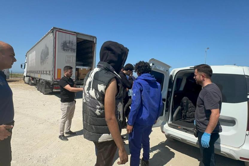 Filmleri aratmayan olay İtalya diye indiler Karasuda yakalandılar