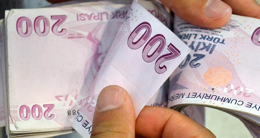 Milyonlarca kişiyi ilgilendiriyor En düşük emekli maaşına zam yapılacak mı AK Partiden açıklama geldi