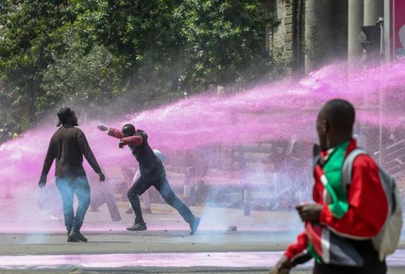 Kenyada sokaklar karıştı: 56 yaralı