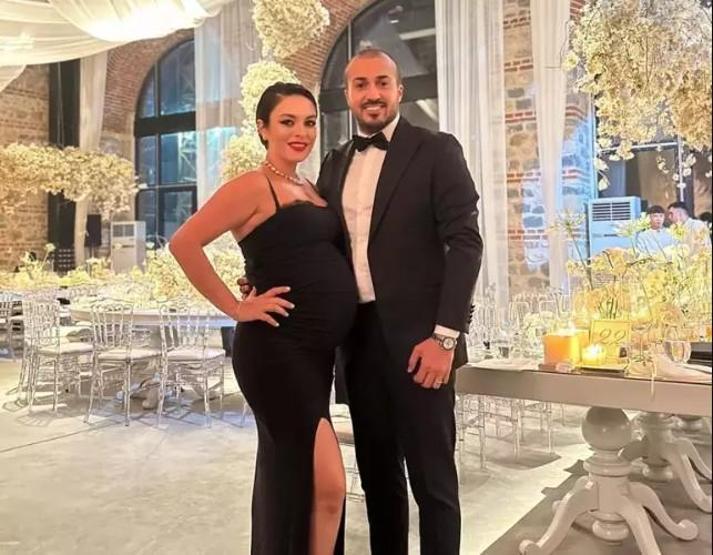 Ezgi Mola ve Mustafa Aksakallı Boşanma Kararını Açıkladı: 3 Gün Önceki Düğün Paylaşımı Dikkat Çekti