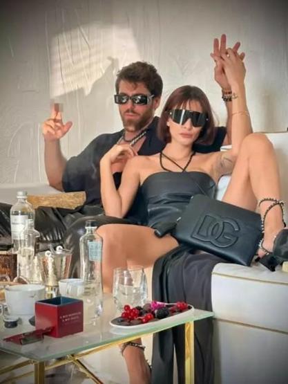 Can Yaman ve DJ Sara Bluma’dan Cesur Pozlar Gündemi Salladılar