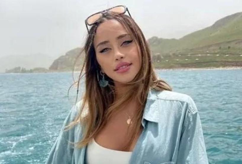 Zeynep Alkandan Korkutan Haber Göz Ameliyatı Geçirdi