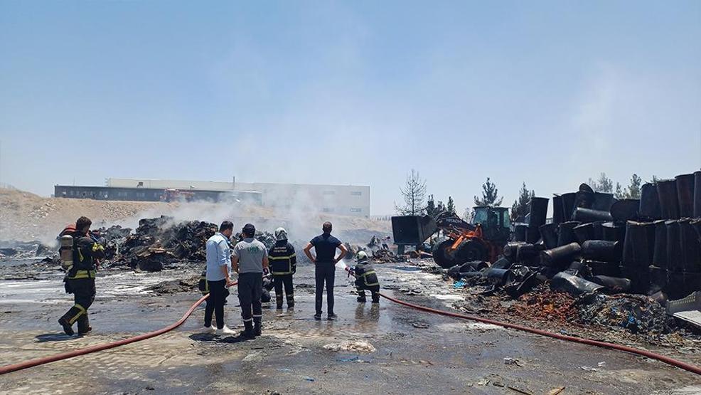 Batmanda fabrika yangını: Müdahale sürüyor