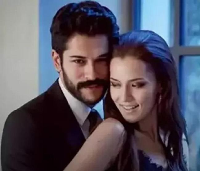Fahriye Evcenin yeni imajı olay oldu Beğeni butonu çöktü HER HALİ BİR BAŞKA GÜZEL