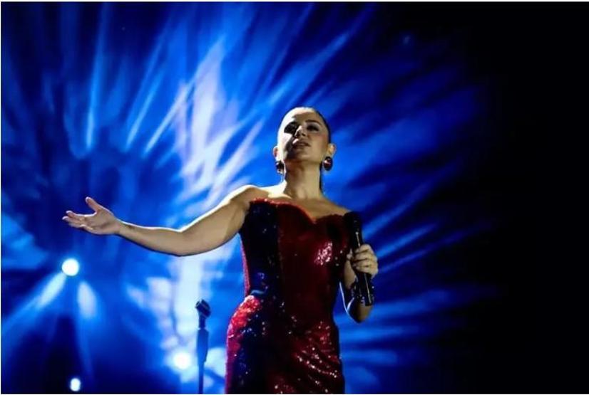 Merve Özbey Konserinde Şok Olay Samsunda Kavga Çıktı
