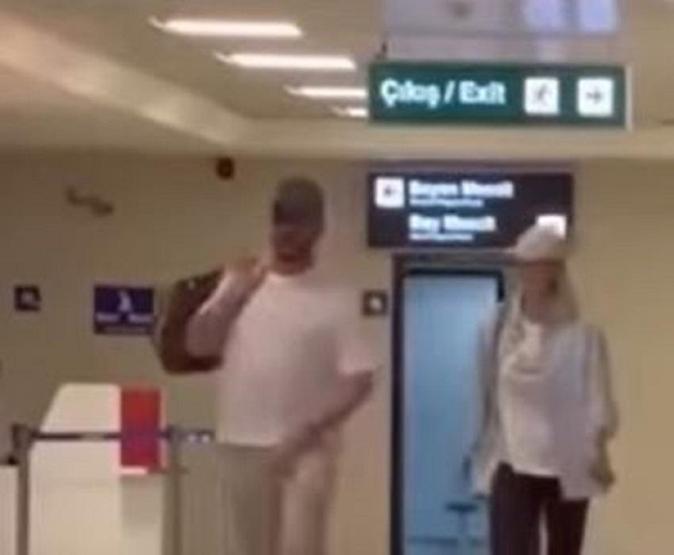 Sinan Akçıl ile Ece Erken el ele yakalandı SOSYAL MEDYA BU AŞKI KONUŞUYOR