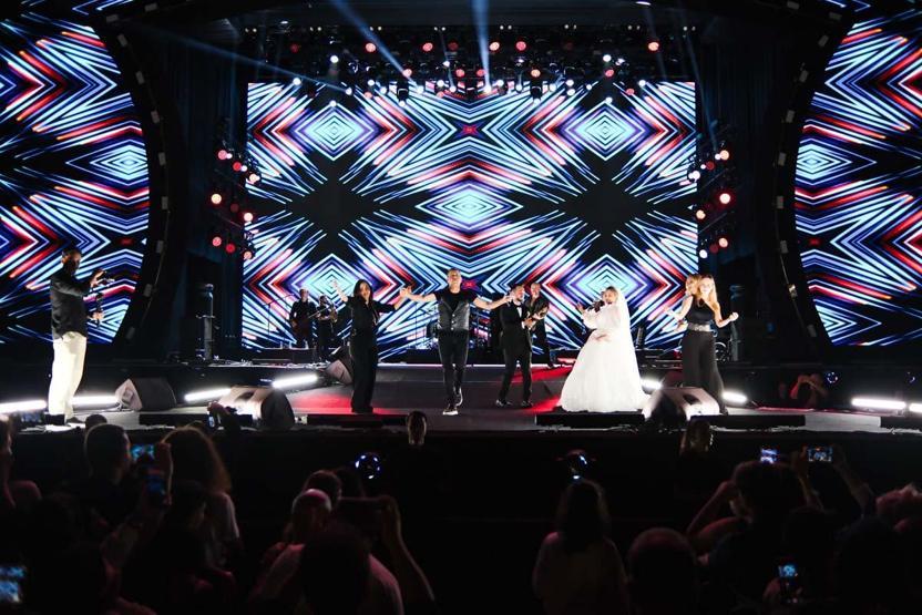 Haluk Levent’ten sahnede düğün sürprizi: Çiftetelli ve balayı hediyesi