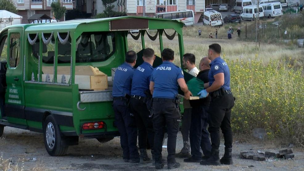 Esenyurtta sır ölüm: Borsada para kaybettiği iddia edildi Başından vurulmuş halde bulundu