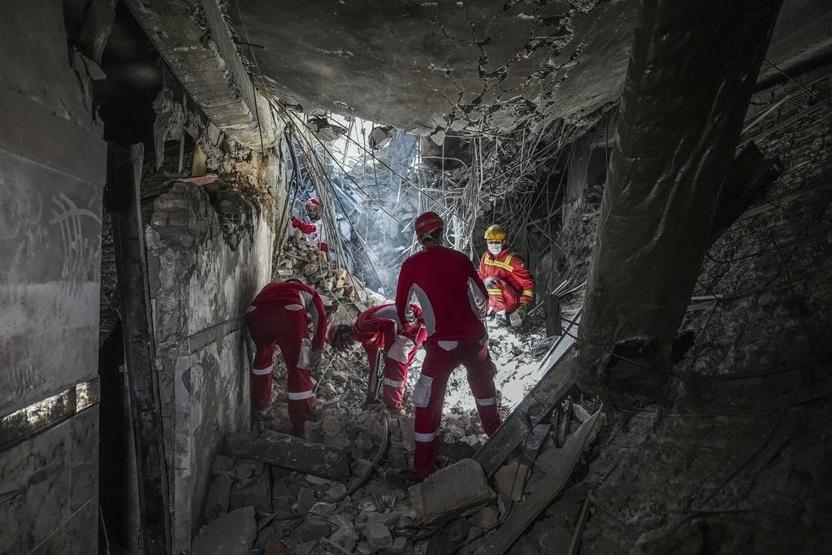 İsrailin Saldırılarının İlk Gününde Neler Yaşandı Hamaneyin Danışmanı Açıkladı Tehdit Mesajları Geldi: 12 Saatin Var