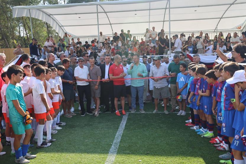 Yılmaz Erdoğanın yeni futbol sahasına sanat ve spor camiası akın etti Fatih Terim, Kıvanç Tatlıtuğ, Rıdvan Dilmen, Volkan Demirel...