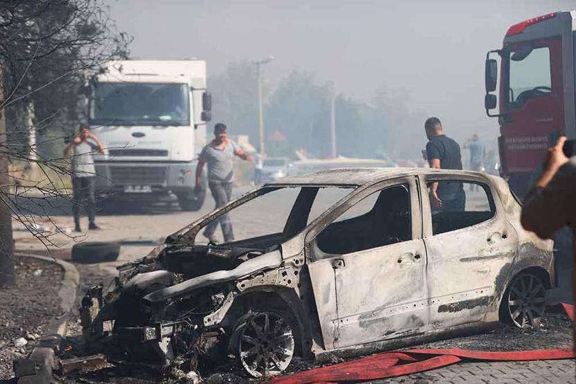 İzmirdeki yangında galericiler sitesinde hasarın boyutu ortaya çıktı