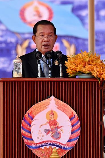 Tayland’da neler oluyor Başbakan görevden uzaklaştırıldı Telefon görüşmesi sızdı: ‘Amca’ hitabı kriz yarattı...