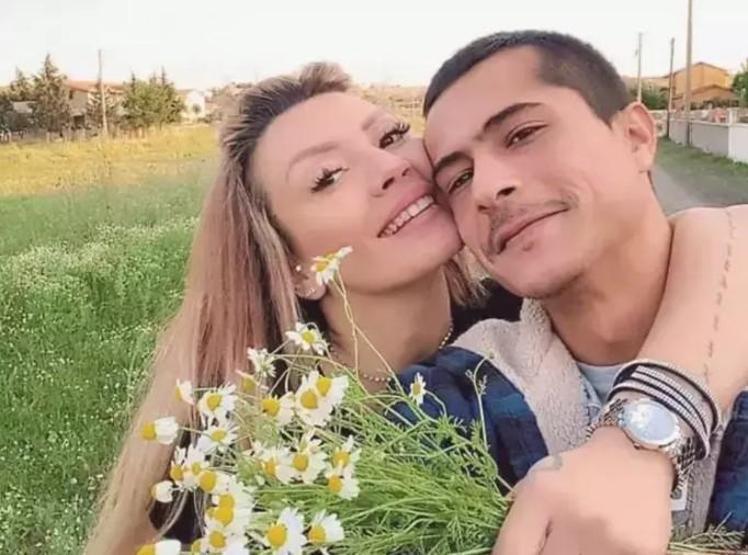 İsmail Hacıoğlu ve Duygu Kumarki’den Aşk Dolu Pozlar Bir Dargın, Bir Barışık İlişki Devam Ediyor
